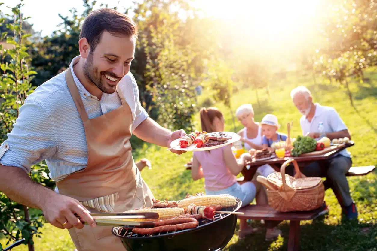 Le barbecue, l’équipement de jardin indispensable de l’été