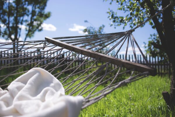 Quels sont les meilleurs meubles pour un bain de soleil relaxant ?