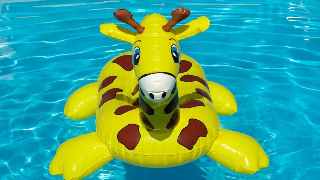 Comment choisir une bouée de piscine ?