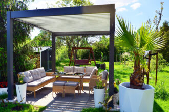 Pergola bioclimatique : gérer soleil, pluie et ventilation naturellement à Montélimar