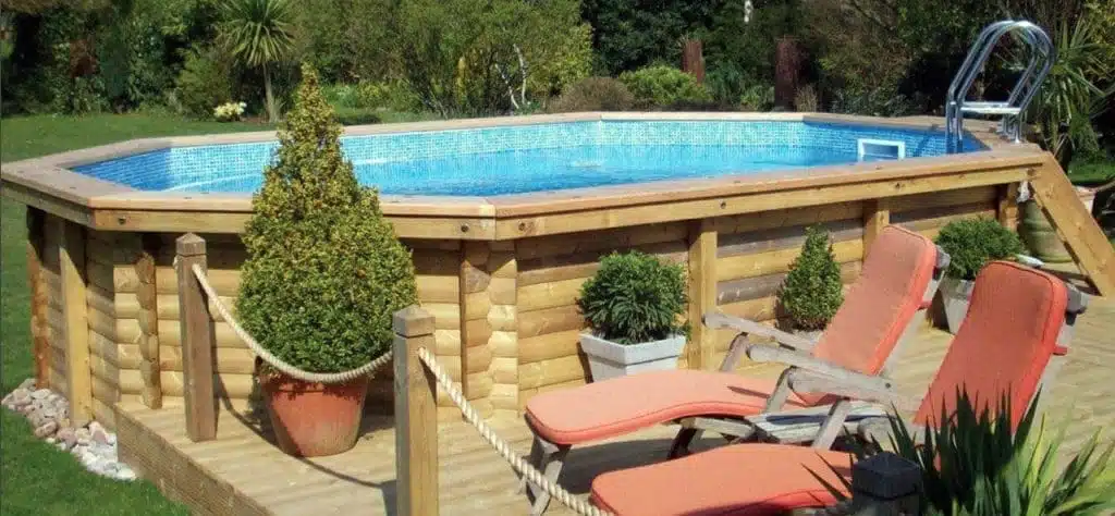 Comment protéger une piscine en bois ?